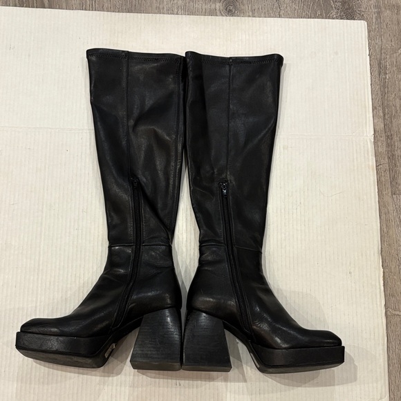 Jeffrey Campbell Daphne Second Skin Platform Boot in Black Size 8 - Picture 17 of 17